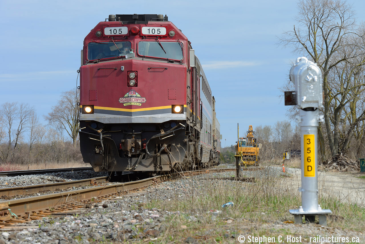 O998 is in the hole at Pine Orchard waiting for a northbound to pass, and while sitting there the sun briefly comes out to the delight of a couple photographers. If this happens again buy a lottery ticket, this was worth every ounce of the chase with RP.CA contributor Cityslicker.