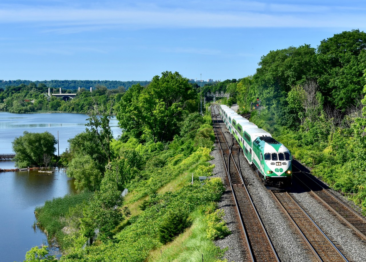 After completing one of GO Transit’s summer Saturday trips to Niagara Falls and back to drop off and pick up tourists, GO transit mp40-PH 628 is seen throttling up at Bayview as it returns it’s 10 car mixed train to Toronto. Time is 09:44am on the morning of the 2019 Annual Bayview Meet.