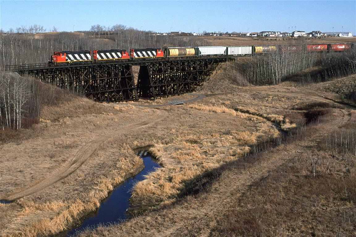 Railpictures.ca Steve Young Photo 550 crosses one of the several