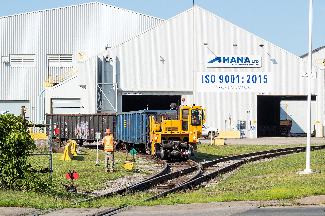 Things are operating a little differently at MANA these days, and you won't see CN (link here) or CP (link here) directly switch out the facility any time soon, as they are now switching things out with their own trackmobile. This would be my first trackmobile post, and I am doing so as I know a few of us were wondering why gons were being left on the lead that runs into Stelco alongside Industrial Drive. Some track issues necessitated the change, and I know a number of us have observed a lot of track work going on at MANA in the past several months as well.