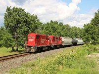 I was very happy to see T69 go by me eastward without its usual trailer in CP 3037. This would mean CP 4428 would lead back westward long nose forward and indeed it did. The sun even came out as it rounded the bend on the approach to Victoria Road on its way to Drumbo.