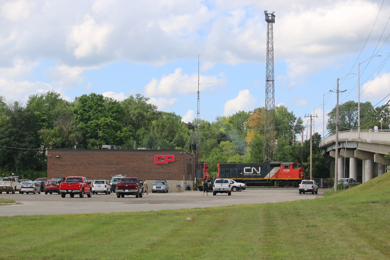 After setting off 30+ cars into the CP Quebec St yard, CN L511 heads back to the transfer where they will tie onto and shove back to the CN London East yard. This movement occurs three times a week, normally only taking up to 8 cars at a time. With such a long train, a rare move is made fully into the CP yard.