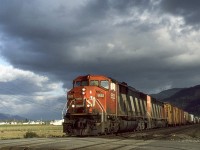CN 5522 makes good time as it heads west across the flats at Sumas Mountain on CN's Yale Sub. 