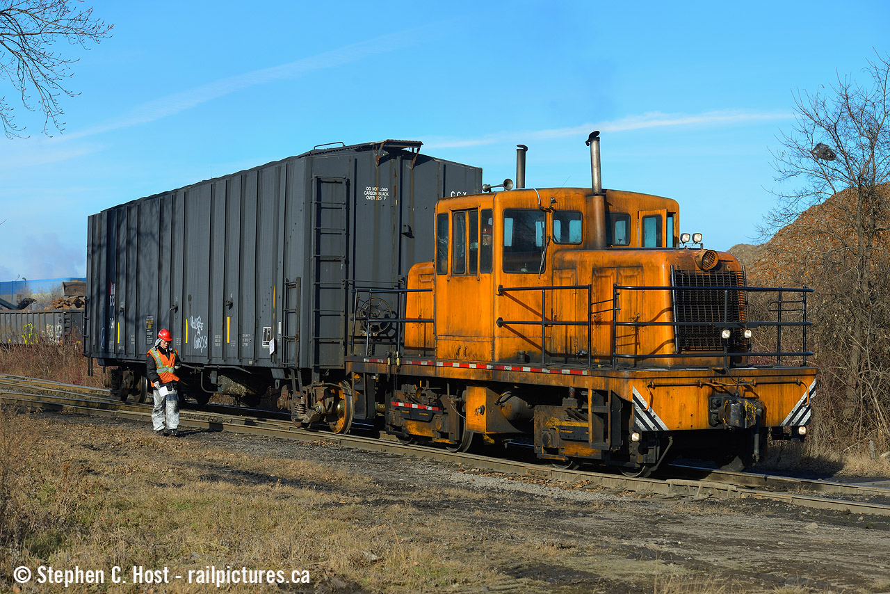 A neat critter in the depths of the north end of Hamilton that was hard to photograph, I only found it twice. With thanks to Bruce Mercer for the history of this unit: 45 ton GE built in 1957 (Serial number 32853): Formerly used at the Carmeuse Lime facility in Beachville, this unit was purchased in 2000 by Motive Power Inc. and was sold to Columbian Chemicals in August 2002. As far as we know, it was scrapped in 2015 and replaced with a Trackmobile. Too bad.