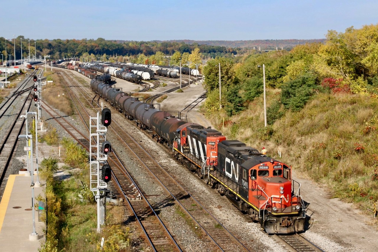 It still amazes me that CN still has these GP9RM ‘s on the roster. A personal favourite Locomotive. EMD/GMD should be proud, considering they were built in the 1950’s and are still going strong for a Class One Railroad. Even though they were completely rebuilt in the 1980’s and some 1990’s. It’s hard not to pick up the camera when a pair are busy humping cars in Hamilton yard. Neither have seen the paint booth since they were rebuilt either.