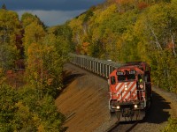 CP 6018 East leads the Levack turn towards Sprecher/Clarabelle with 46 loads from the Coleman mine in Levack at the perfect moment in Onaping Falls! 