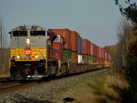 CP 7015 South rolls through Essa with 100's freight, heading to Baxter for a meet with train 113. This is the 2nd rebuilt SD70ACu to reach Ontario but the first opportunity to really get one in some sunshine, 7015 looks sharp in this classy nod to the Maroon and Grey block scheme and really sounds great too!! 