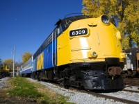 The cosmetic restoration of VIA 6309 (made possible by a successful fundraising campaign) is now finished and it is seen coupled to some AMT equipment on a sunny morning. Interestingly enough, sister unit VIA 6302 was leased to the AMT in 1999 and would have been coupled to the same type of car as seen here (see John Eull's shot: http://www.railpictures.ca/?attachment_id=11301). Soon VIA 6309 will enter the Angus Pavilion as part of the permanent collection.