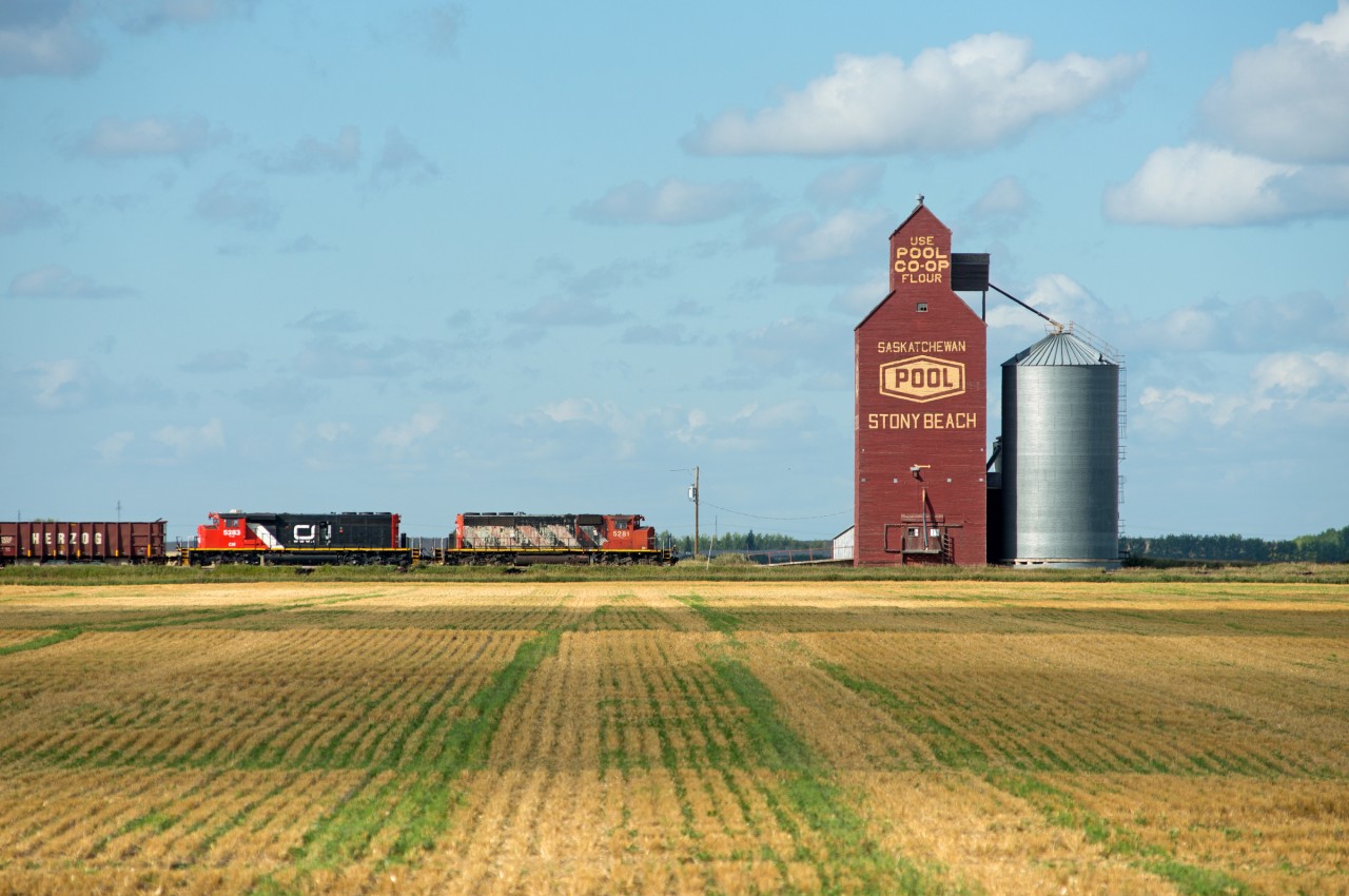 CN#943 makes it's way east past the immaculate looking elevator at Stony Beach Saskatchewan.