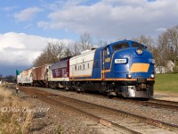 I was pleasantly surprised to see 1400 working the Woodstock job this day and even happier when the sun broke through for a few minutes as they finished up and departed for Ingersoll.