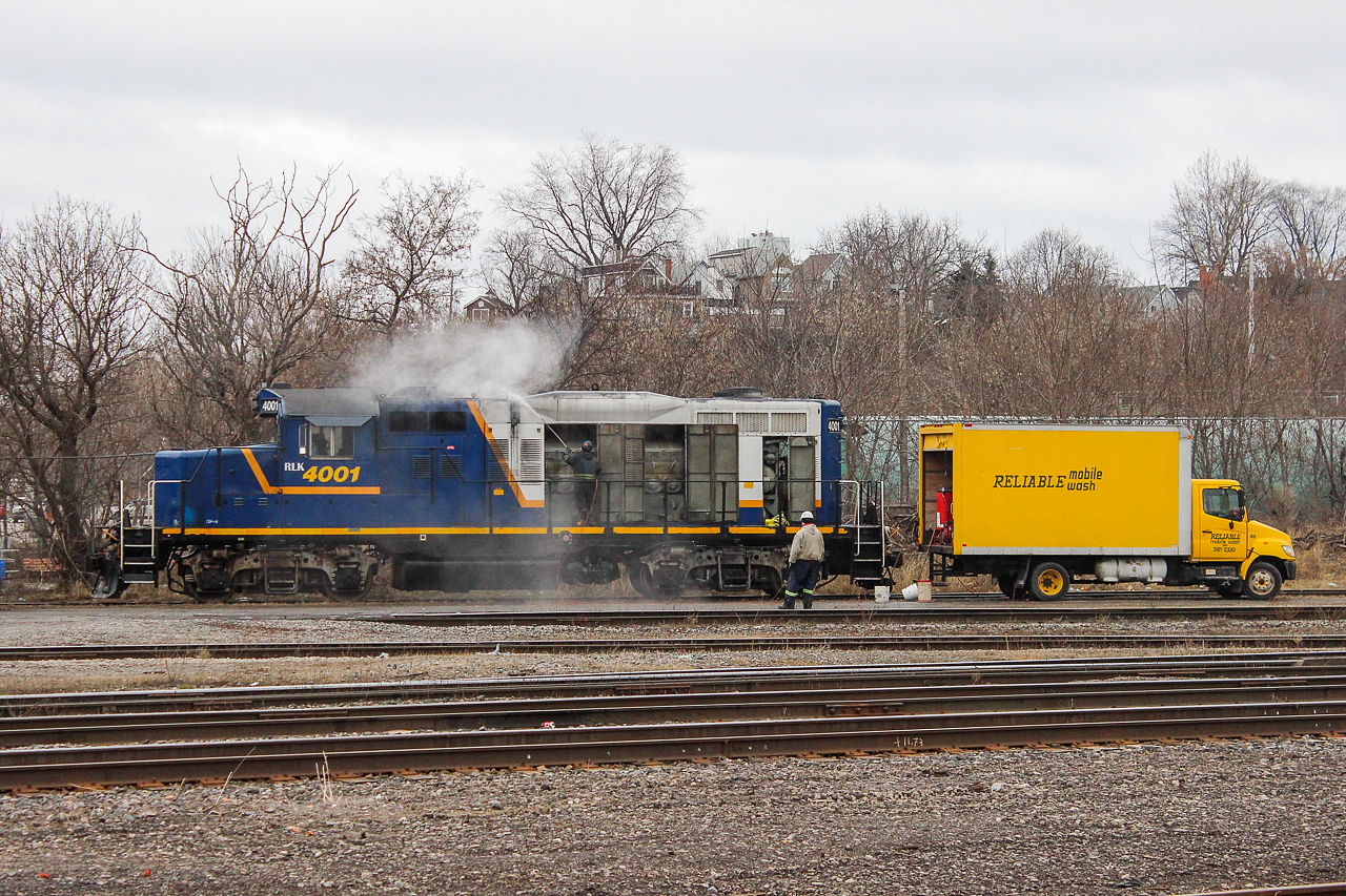 RLK 4001 getting a bit of love and care in Stuart one February afternoon. I saw the fuel truck out fueling the CN yard power last week which reminded me of this encounter.