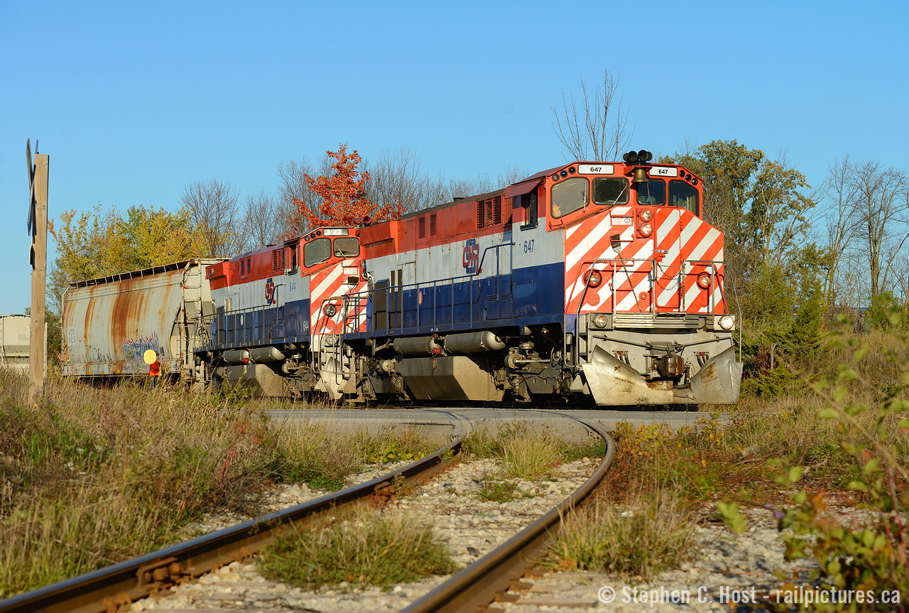 More BCRAIL to add to Joe Harrison's BCOL shot - while no longer BC Rail this pair still look great when put together.
One of those days you're glad to have brought the camera to work, I found this train right after departing work and was surprised to find them facing west here - and in this light it really is a gift to appreciate. The rare part of this for Guelph fans is OSR would only be facing west here for Sanimax and Sanimax has been closed for years. The customer track is used for car storage only. The track in the foreground is for Westrock and is usually switched in the AM.