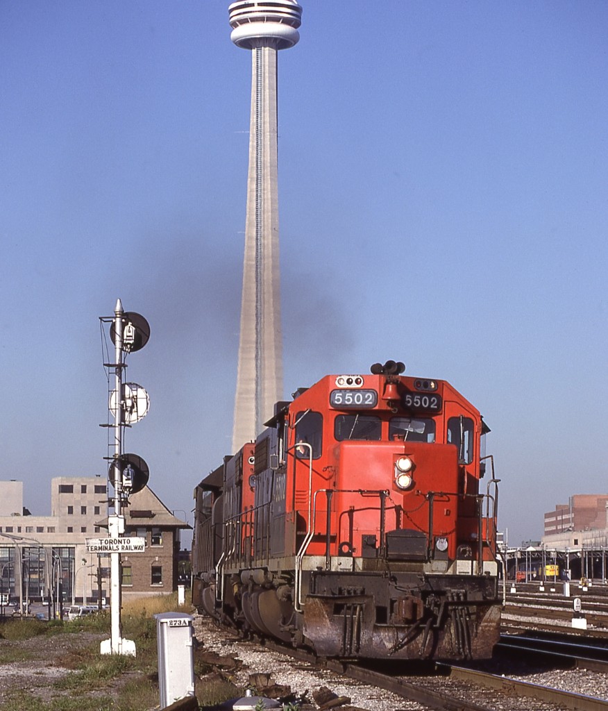 Peter Jobe photographed CN 5502 leaning into the curve at Jarvis Street in Toronto on September 6, 1980 at 8:45 A.M.
