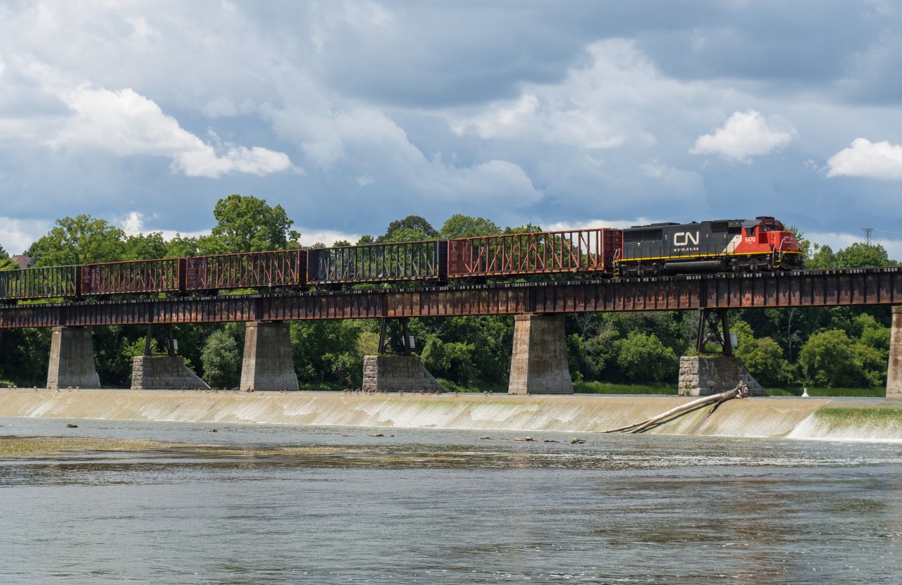 CN 5470 brings up the rear of train 580 on their way to Hagersville.  On the head end was CN 9615 and CN 2444.  Over the last year since CN has taken back the Hagersville Sub there has been a wide variety of different locomotives to cross this bridge...I am certainly a fan of the SD60s.