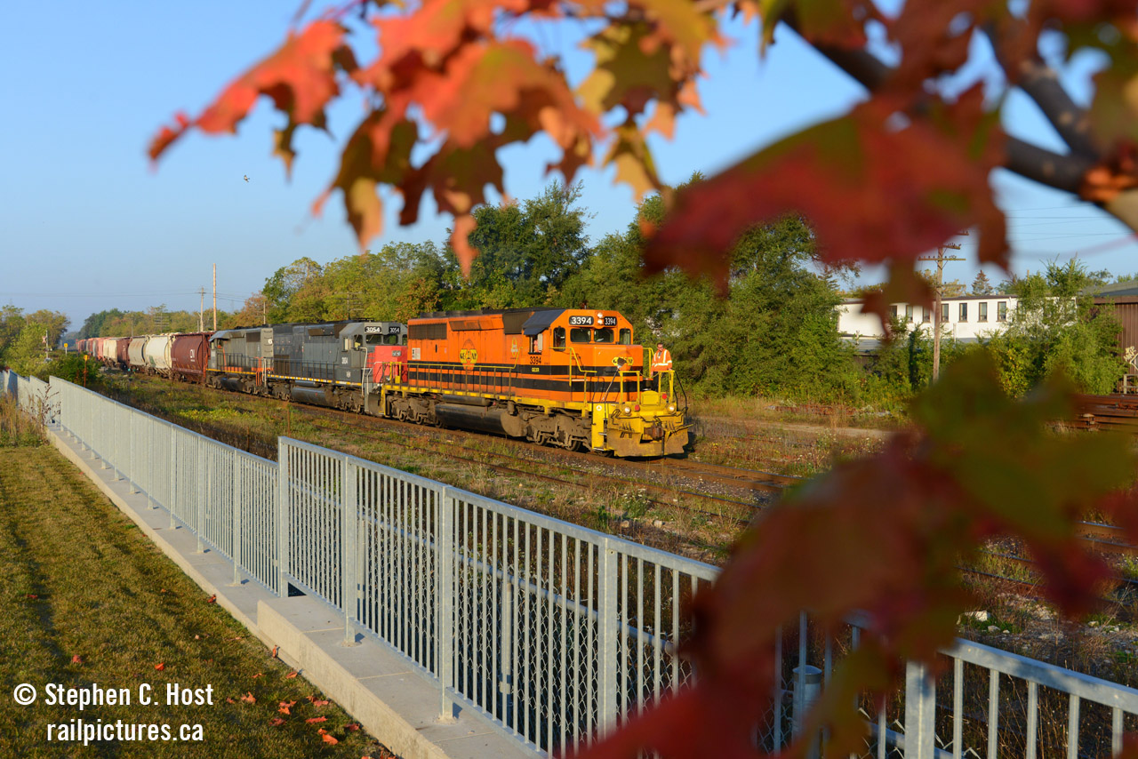 Ahh.. I do miss the GEXR motive power.. and the GEXR in town. CN's neat, but these are three SD's.. two 40's and one SD45.. where else can you get this so regularly in Ontario. And I knew not to take it for granted. Fall is just taking hold and in an experimental mood came up with this scene.
