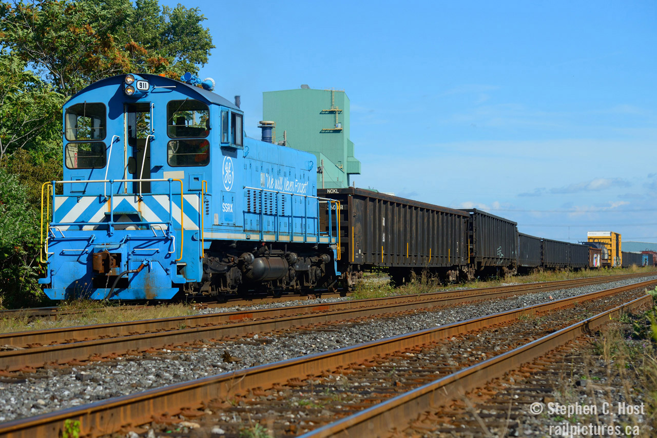 Let's keep going with a switcher theme - for a month SSRX 911 pinched in for CN 7304 (See Arnold's recent photo posted two after mine for a photo of it in action in the 80's) in Hamilton. SSRX 911 is owned by LDS of Sarnia and 7304 was there for work, hence the connection. and it was nice to have a SW900 in service in Hamilton again. I love how these sound but the exhaust stacks really make a difference - the Stelco units have nothing muffling the sound and the 567 resonates and echoes off buildings when they are loading, 911 was not as loud but still nice :) Hope the crews liked it.