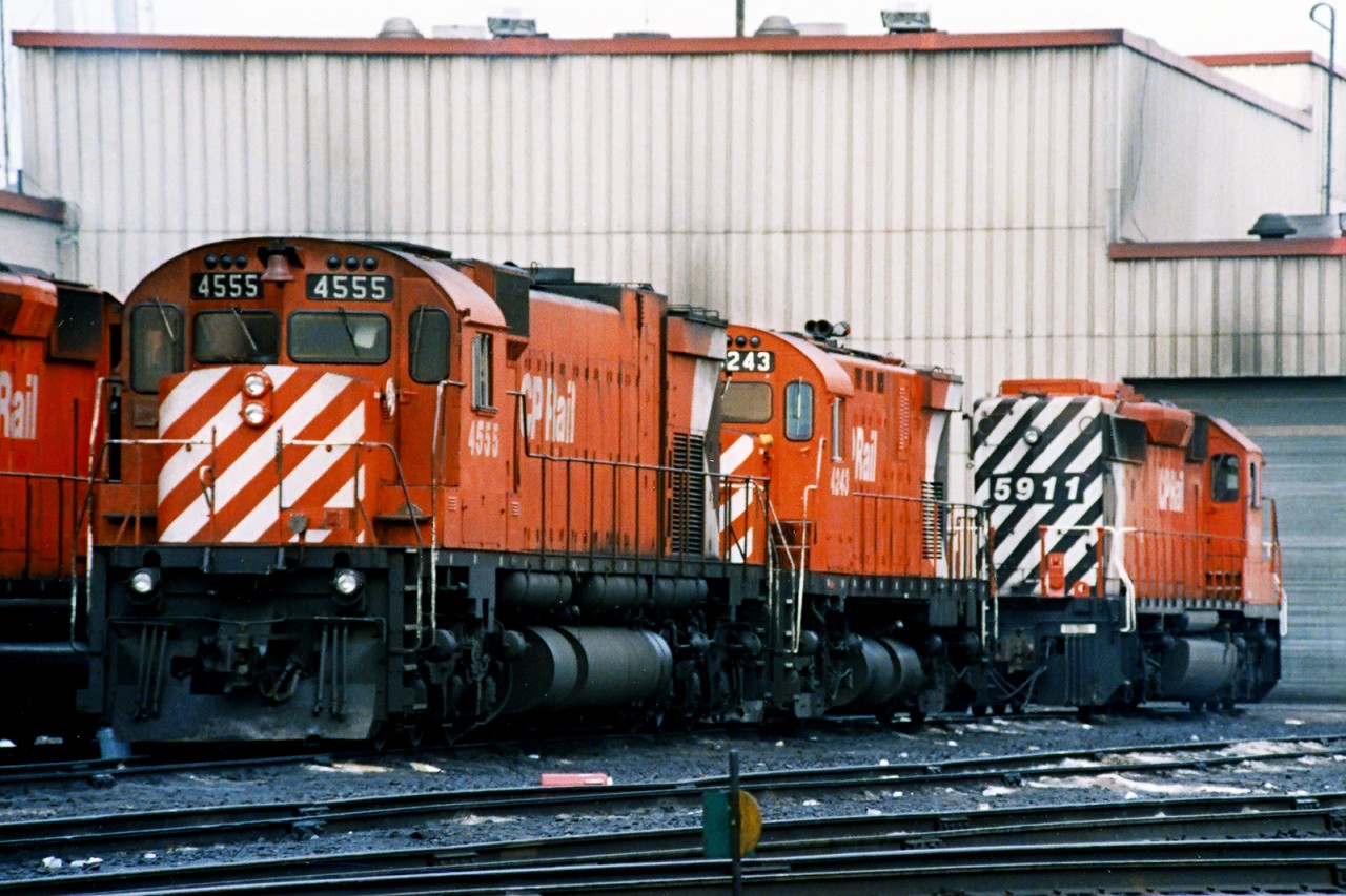Back in those wonderful days when you could just sign a release form and walk into the yard. The days of respect and before liability lawyers were great times for railfans.....as was the power.