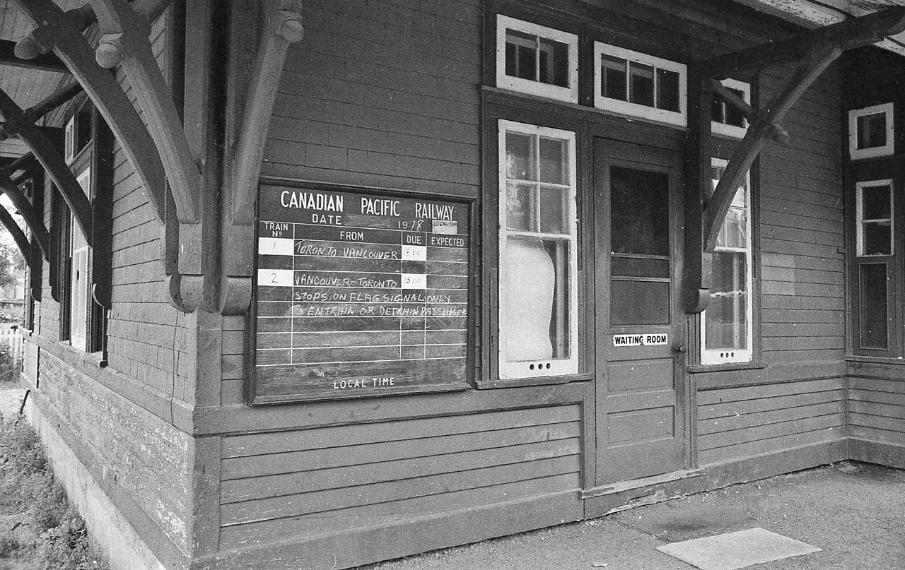…..an era long gone .....


 ( analogue  )  Public passenger train schedule board, CP Rail  Alliston  Ontario


   Circa 1978 Alliston is a  Flag Stop, nevertheless passenger service is daily. 


  July 1978 at Alliston, Kodak Tri X negative by S. Danko