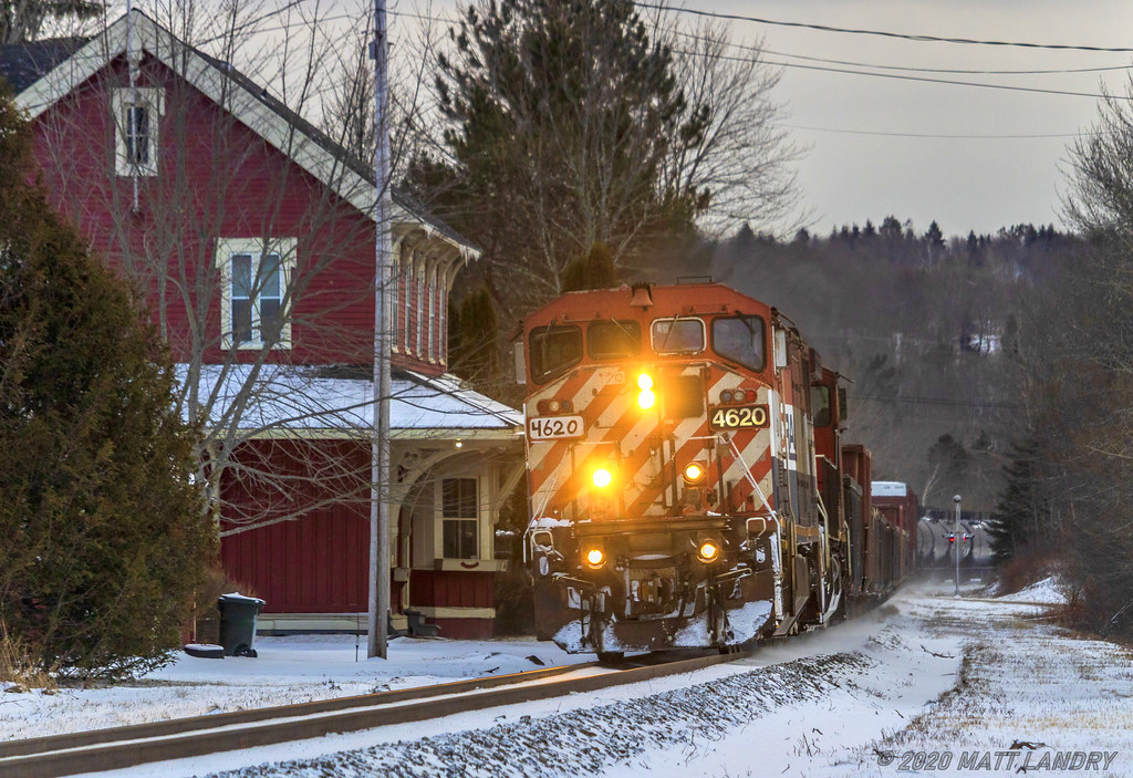 With mismatching number boards, BCOL 4620 hustles a small train 406, by the old train station in Rothesay, New Brunswick. It's a requirement for me to get out and shoot as many of these cowls as possible before they end up in storage. The fact that this leader is a BC Rail cowl makes it that much better.