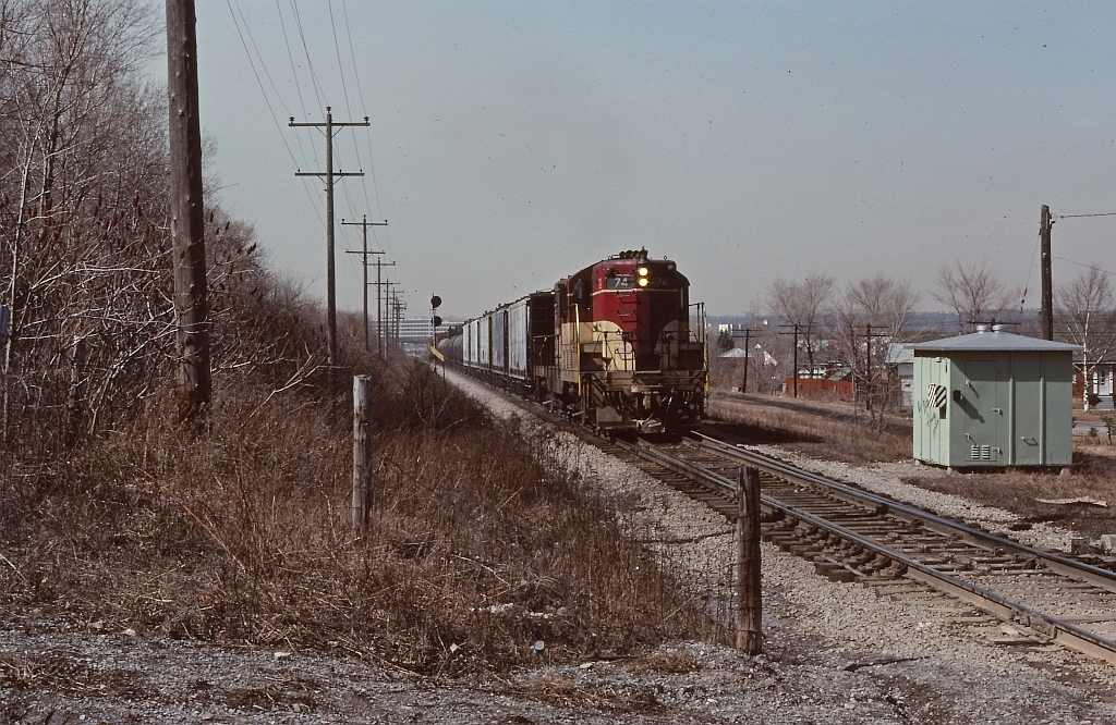 TH&B 74 on the point of the East Local near Stoney Creek. Thanks to Ron Tuff for the image.