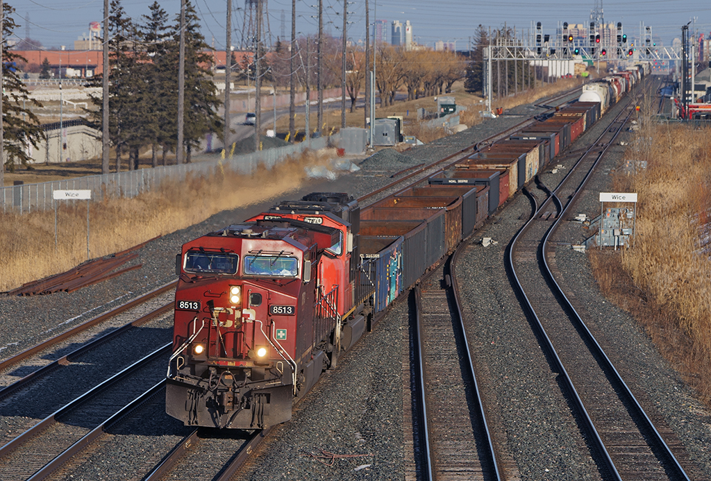 Sliding right through With a window of opportunity presented between the UPX trains, CN 351 rolls thru the controlled location of Wice headed for Mac Yard.