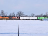 BNSF 9024 - CP 9774 arrive at Wolverton with 235-10. They'd make a set-off and lift before eventually proceeding westward to Detroit.





Of note, 9774 was used on the 2003 Holiday Train