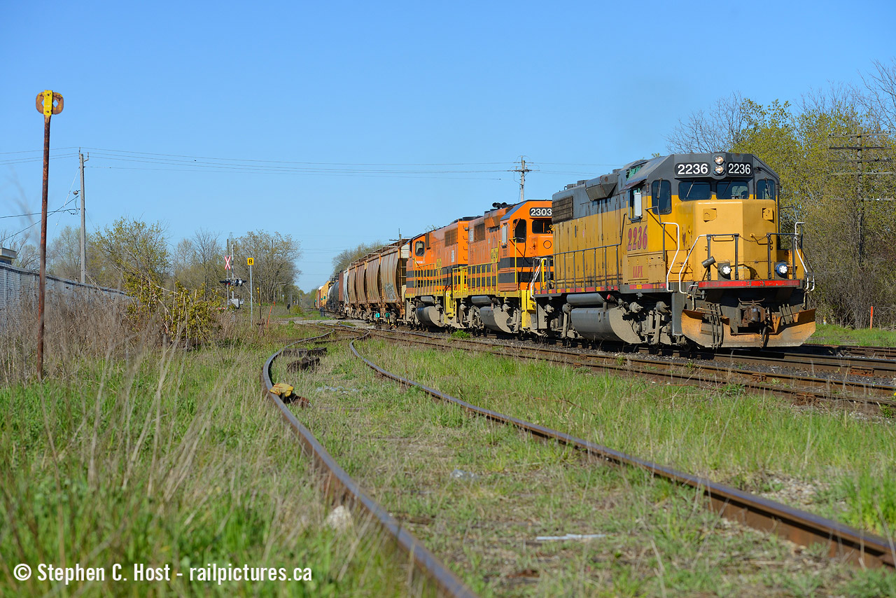 I post this on a cold winter day and I'm almost sick of it. I agree with Arnold, May is a great time for photography. Light green buds on the trees, spring flowers starting to come up, not too warm, not too cold, and most importantly, little to no weeds have taken hold. 
And of course, what's not to like about old GEXR? This was a throw back consist though, all four axle, LLPX leading, other than the G&W paint could have been 2005 all over again. GEXR 432/1 ran in perfect light both directions, with great EMD motive power, really, what else could you ask for? Oh wait, you mean we had to go out and photograph it, right?  I did. We'll see in time if I did it enough :) You just don't know how good you have it until it's gone...