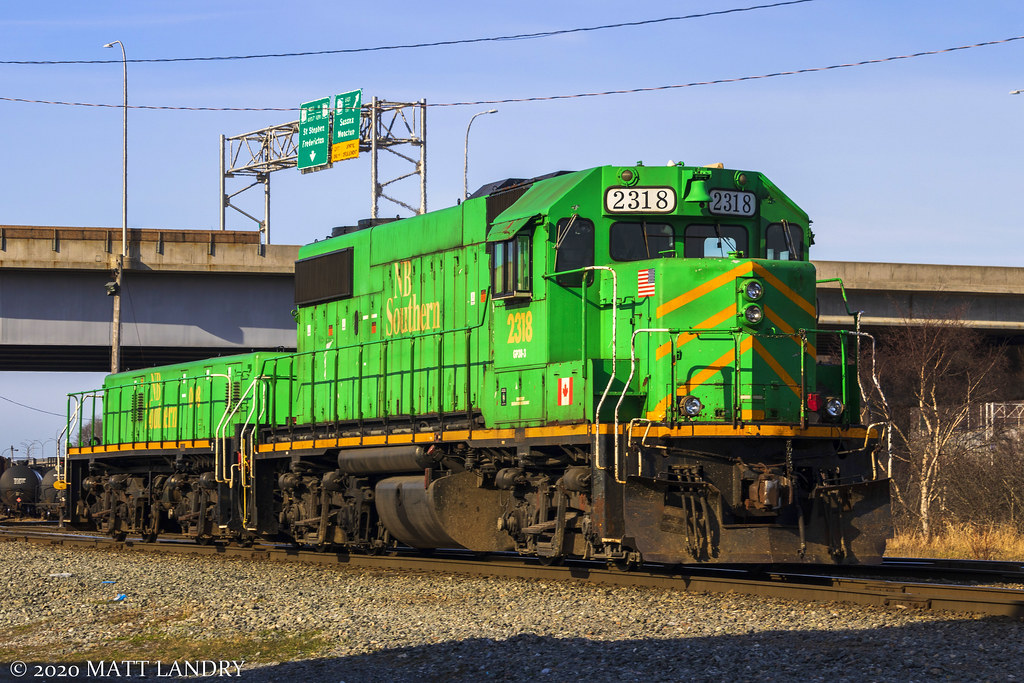 NBSR 2318 and slug 008 work in Island Yard in Saint John, New Brunswick.