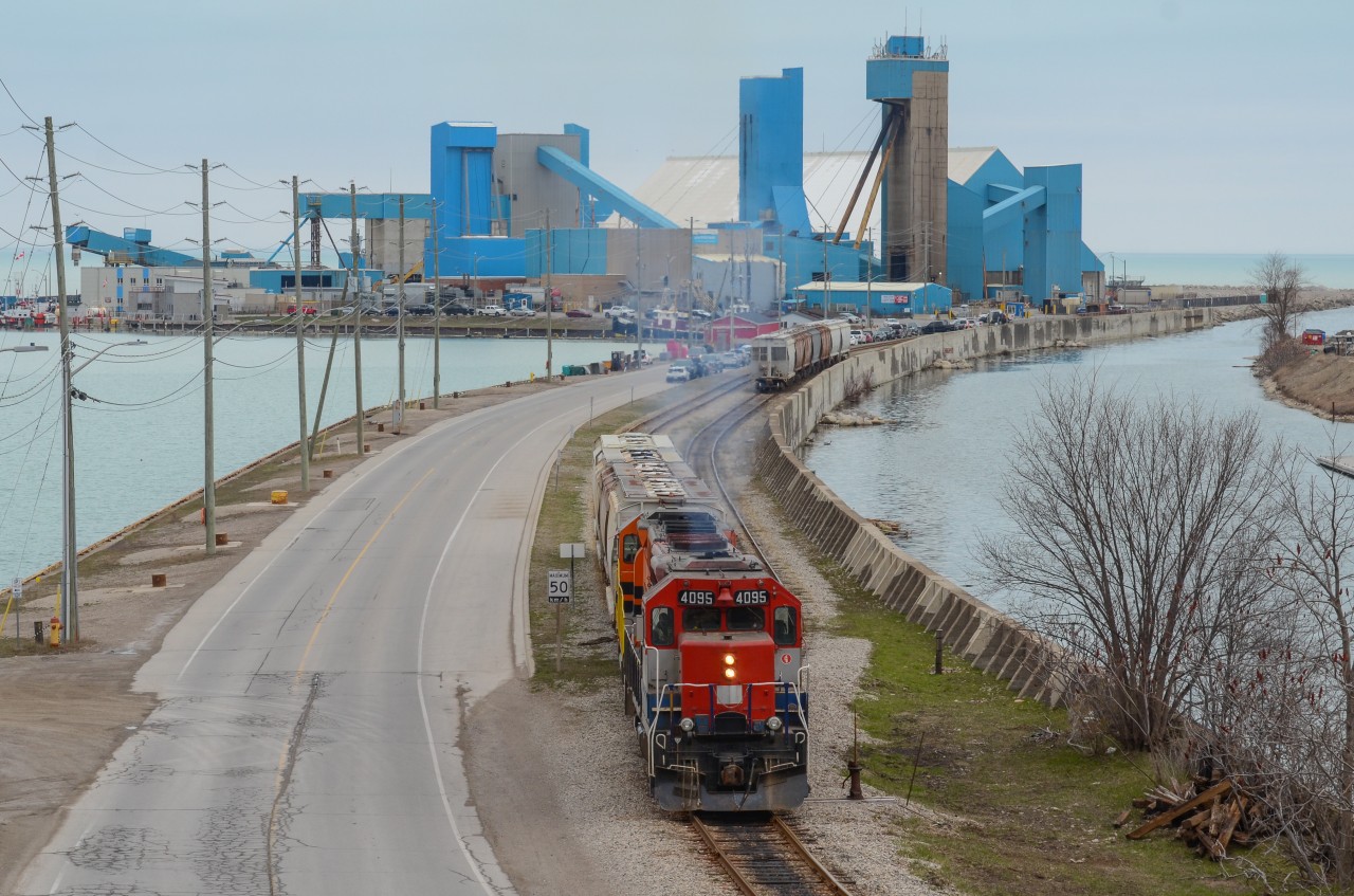 The sun didn’t feel like lighting this sweet area up for the shot but at least the shot was taken. GEXR 581 led by RLK 4095 an ex CN GP40 and piloted by an awesome crew notches the units up for the climb out of the Port of Goderich to the station up in town. They paused at the station (GEXR shop) for a quick break before running back to Stratford lifting cars at Seaforth Elevator on the way. The 16-cylinder turbocharged engine under 4095’s hood never disappoints in the high notches, at least for sound.