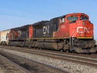 It is into the siding and roll down to the eastend of Clover Bar yard to stop and cutoff from the train. They will make a lift and 356 will then continue on to Wainwright. There has been a lot of the new GE's here lately, it was nice to see a pair of 70's powering this train.