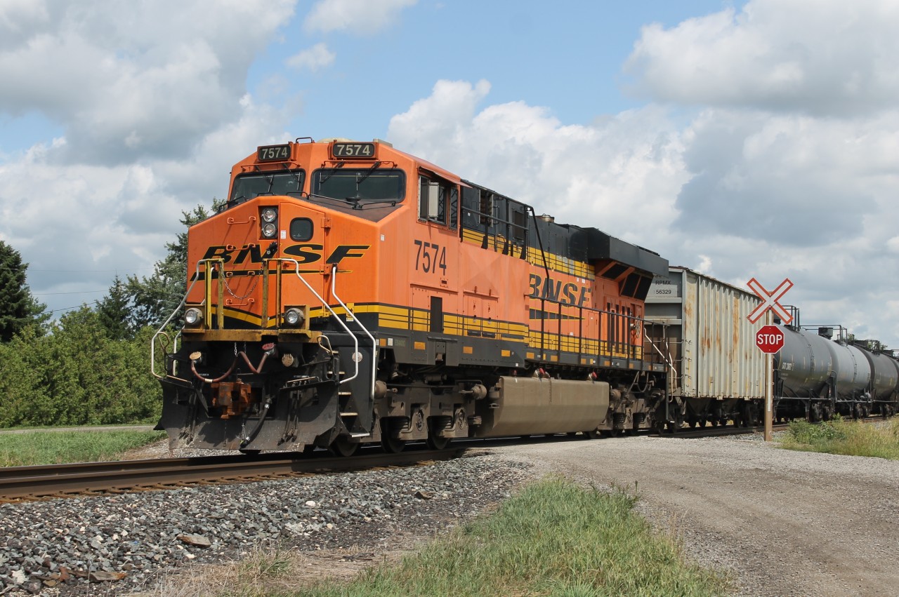 At one point in the summer of 2019, CP decided to try and run a CP 652/653. Here is one of the two CP 652s that ran on the Windsor Sub with BNSF 7574 as the rear dpu. I had the chance to snap a few photos as this ethanol train was coming to a stop, where it would meet CP 235 at the Ringold siding. Front power included UP 5547 & BNSF 8257.