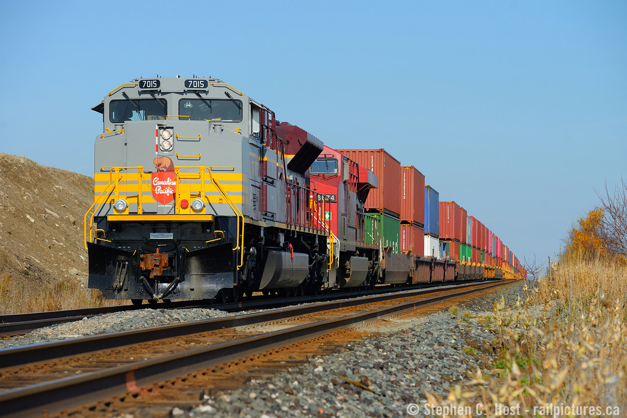 Don't these just look great in the sun and blue skies? Hats off to the CPR team for making this happen! Sitting in the siding at Baxter on the Mactier sub for a meet, a gaggle of fans enjoyed the opportunity of one of these sitting perfectly still, albeit only for a little while.