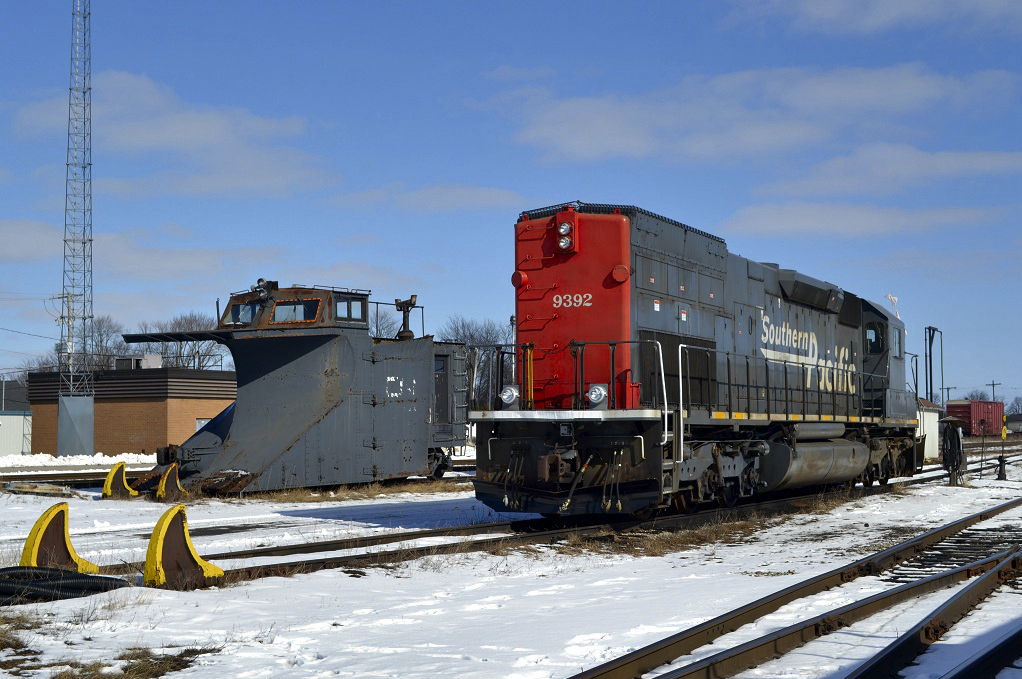 Talk about blast from the past. I remember first hearing that GEXR had acquired an ex SP EMD SD45(T). Being only 16 at the time with a G1, having the ability to venture out with my own car and see it was not exactly something I could do. Thankfully convincing family while visiting other family members in Stratford to stop by the yard paid off.