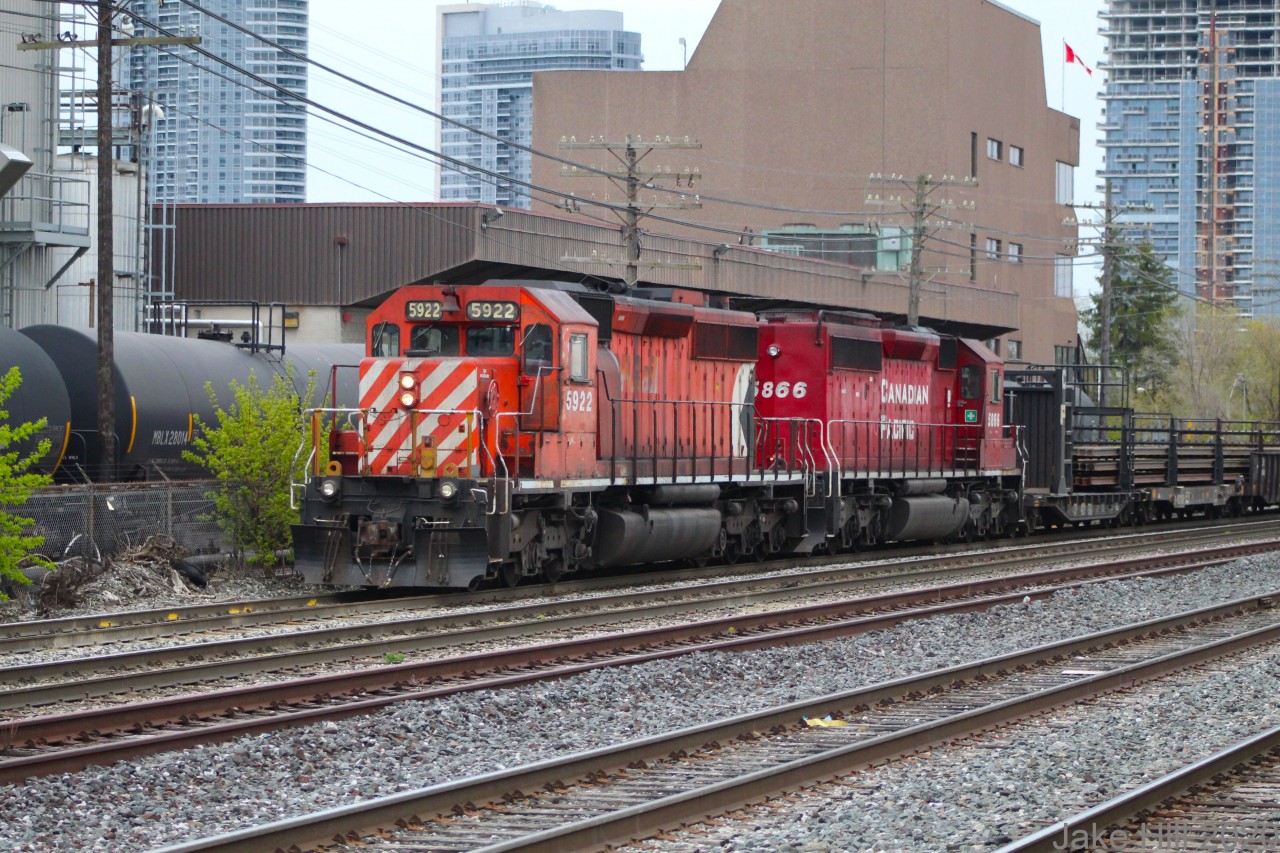 I had 2 goals, to see the SD40s and to not make my mom mad by waiting long. I accomplished one of those goals. The rail train was a surprise when I heard about it in the morning.