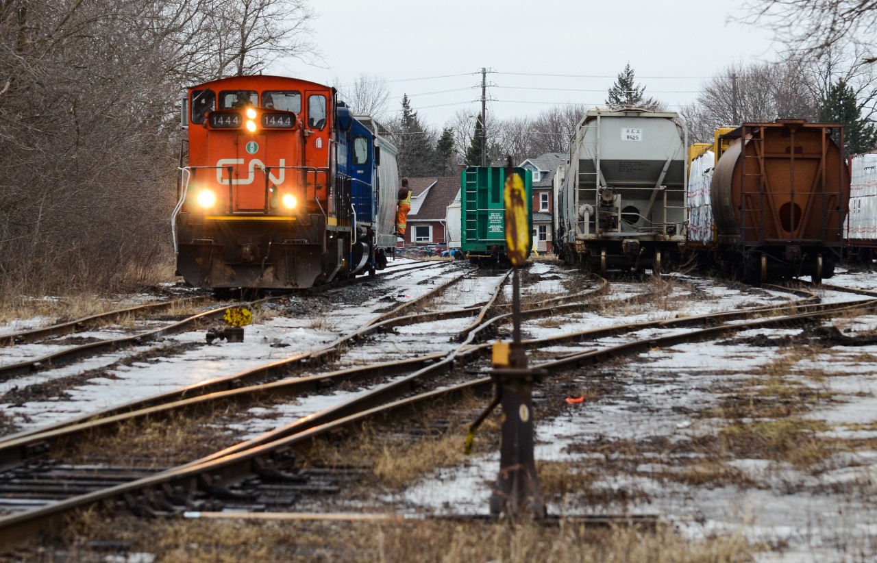 Back when CN L542 had GMD1 no. 1444 and GMTX 2695 doing the honours were definitely times that were memorable as the CN takeover of the GEXR Guelph Sub was only 4 months in and 1 of 5 GMD1’s assigned to CN in Southern Ontario were put on 542. GEXR never operated with GMD1’s so the takeover in power sense was fantastic for some periods of time but then again, CN ain’t running from Mac to Stratford with an ex SP tunnel motor built in 1975 so I obviously still take those old EMD’s operating the Guelph Sub for granted. Here, CN L542 is seen backing down the main at XV with a solo hopper. They will then lift a cut of loaded centrebeams from the tail end of L540 for transfer to either Gilles Lumber, or Hunt’s Logistics on the CNR Fergus Sub.