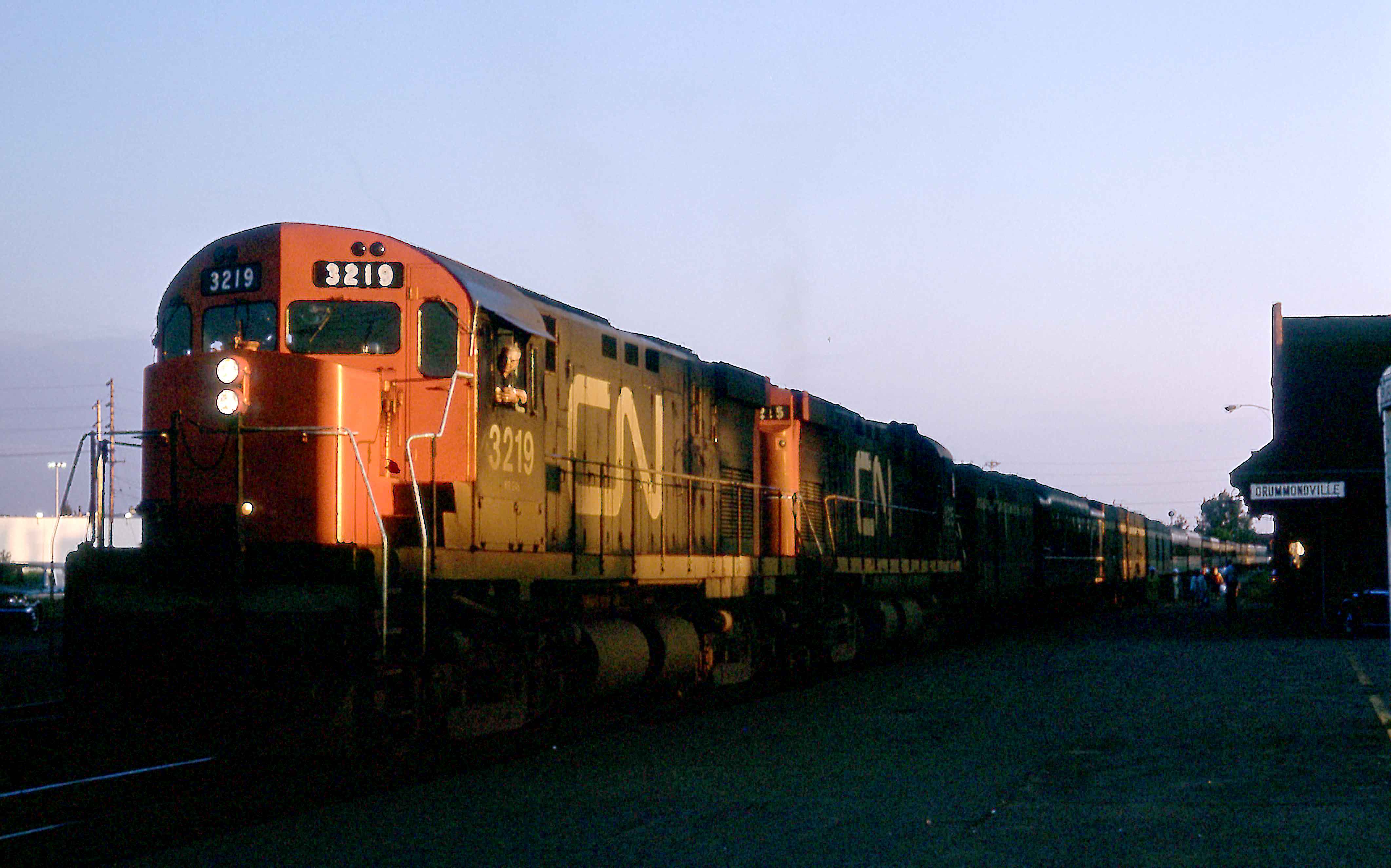 Railpictures.ca Bill Linley Photo Canadian National’s newest name