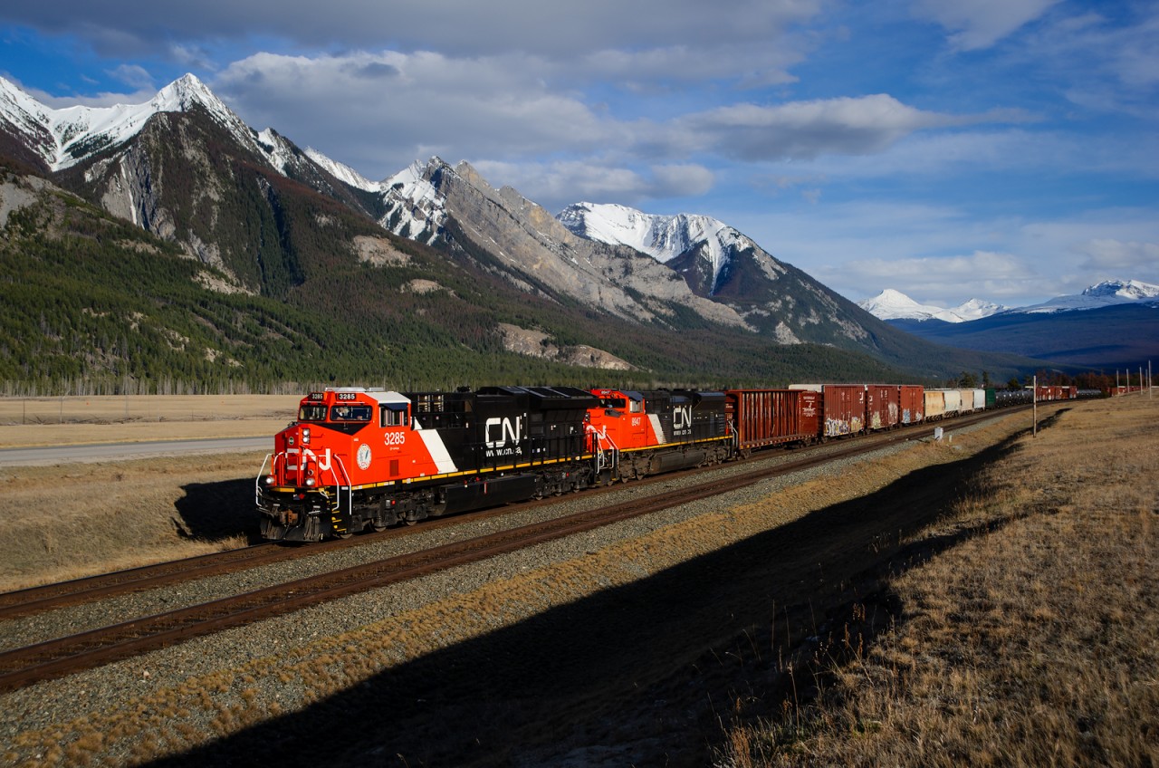 Brand new CN ET44AC 3285 hustles Vancouver-Edmonton train A412 east on the Edson Sub at Henry House. This is the highest numbered ET44AC of the current order and although they look great when clean, from a railfan's point of view hopefully it's the last one we see for quite some time.