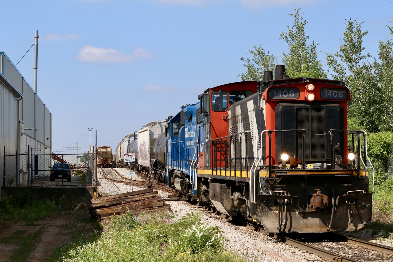 My hopes of catching GMD-1 1408 on local 542 worked in my favour today on arrival at Guelph. The somewhat rare locomotive unit was transferred from out west earlier this year. It was nice catching it in the lead while switching the Guelph north spur, but unfortunately the crew called it a day before returning back to Preston.