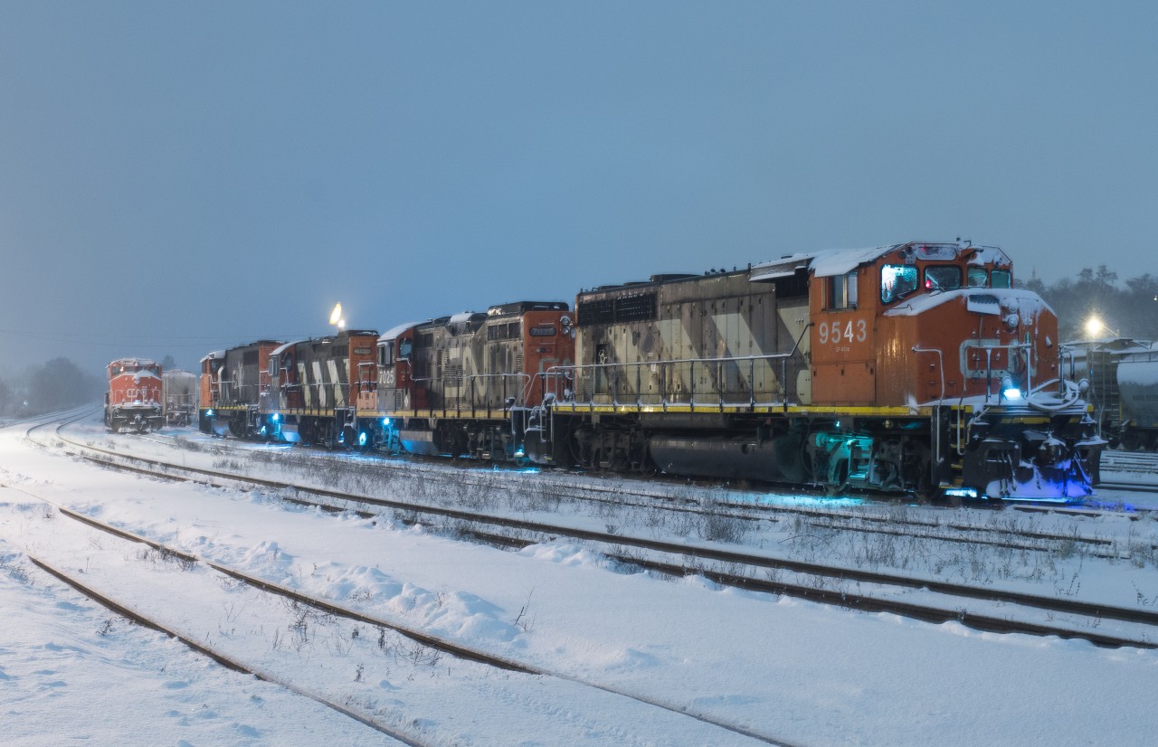 After the recent hot spell Southern Ontario endured I looked back on this image and remembered the bone chilling November night that it was.  Our region was hit with a nasty blast of lake effect snow for the afternoon and evening hours on November 15, 2018.  I recall my drive home from Woodstock taking 2.5 hours due to accidents and the 403 being closed.  While all that was going on, the power for L581 was resting patiently in the yard for the crew to come on duty.
