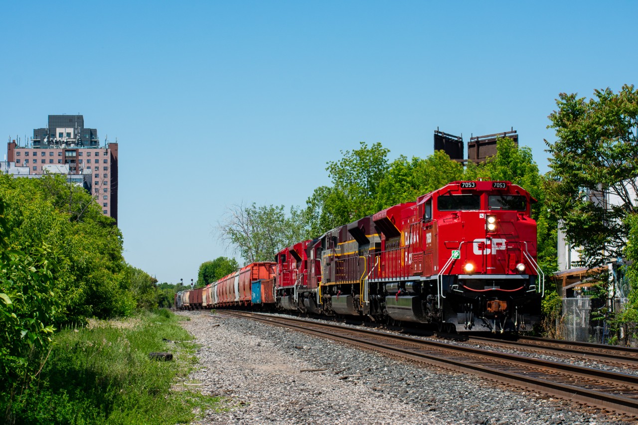 With not a single GE in sight, CP 420 heads east though mile 4.6 of the North Toronto Sub with SD70ACu #7053 at the helm, no more than 2 weeks after being released from rebuild. Hell, throw 2 more ACus in there along with a GP38AC and you've got yourself quite a lashup.
