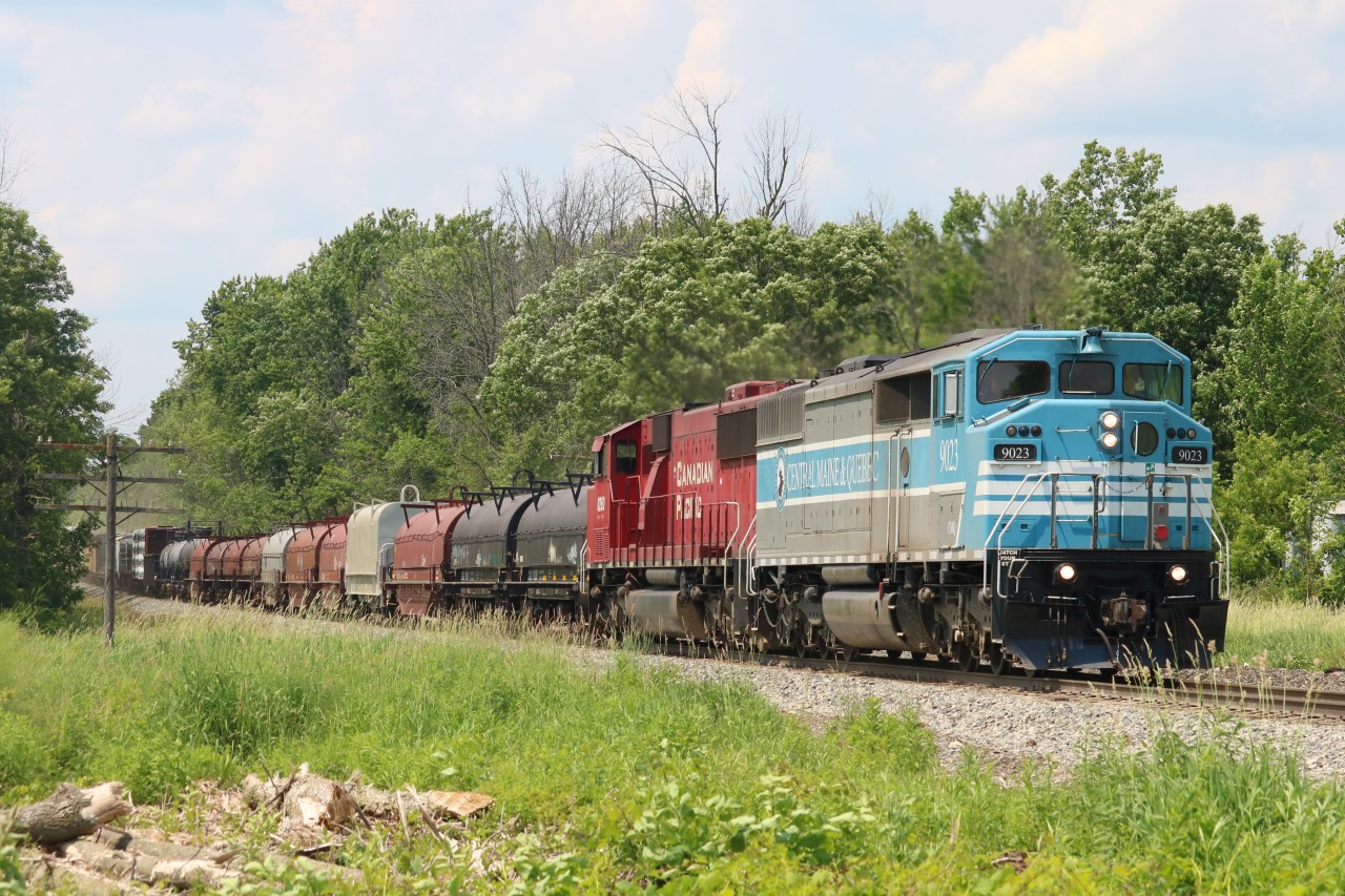 Will this happen again? CP 246 heads south with CMQ 9023 and CP 6260 trailing behind. Will CP have more surprises this year?