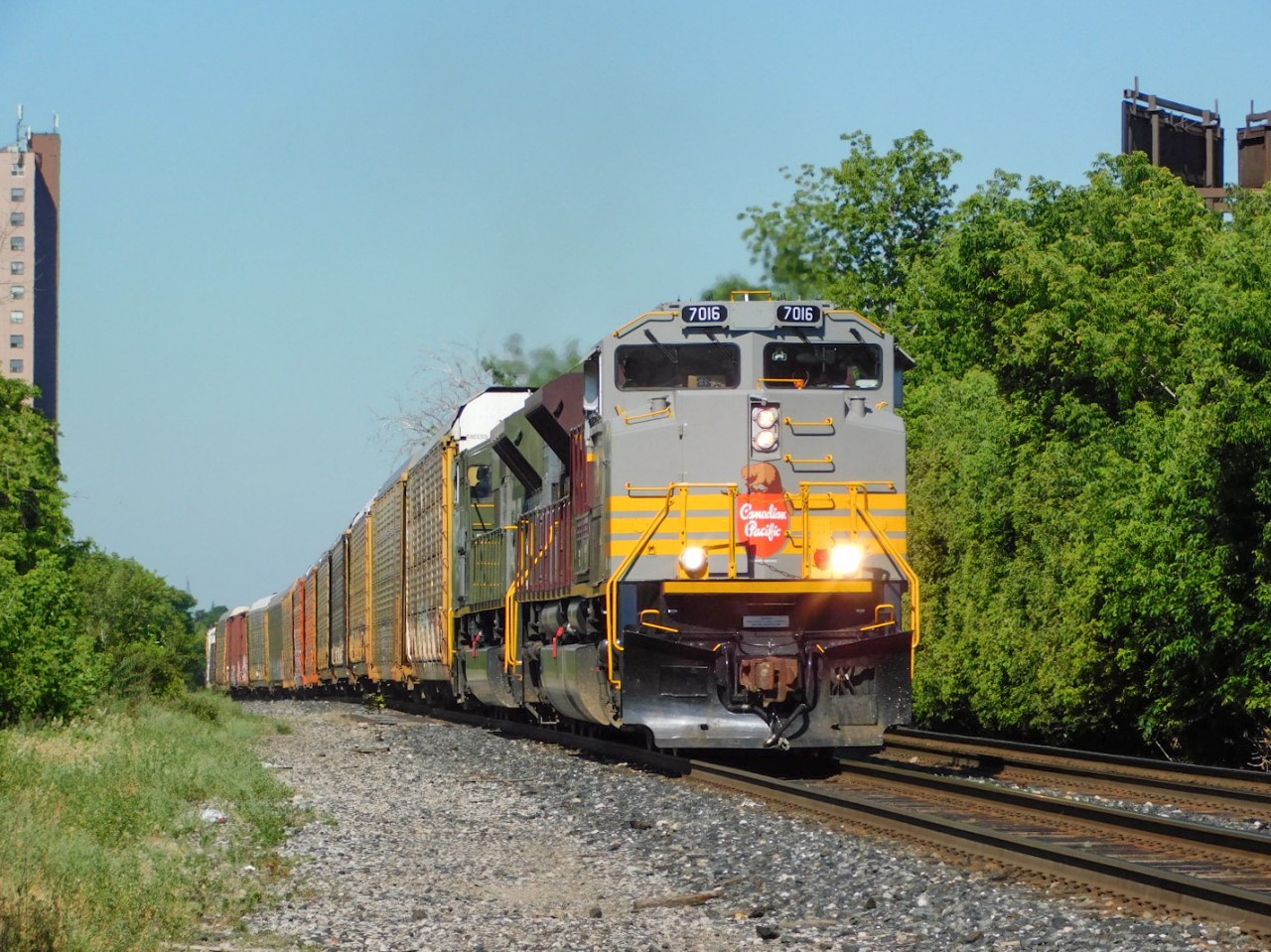 Went to the north Toronto sub with some new friends for the first time on my day off. Was one heck of a good day with not only 2 ACU's but one heritage and one military.