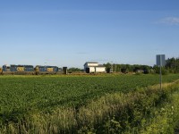 CSXT B786 is finishing off setting off three cars at Dundee Feeds (barely visible behind the trees at far right) before departing Huntingdon with CSXT 6095 & CSXT 2622 for power.