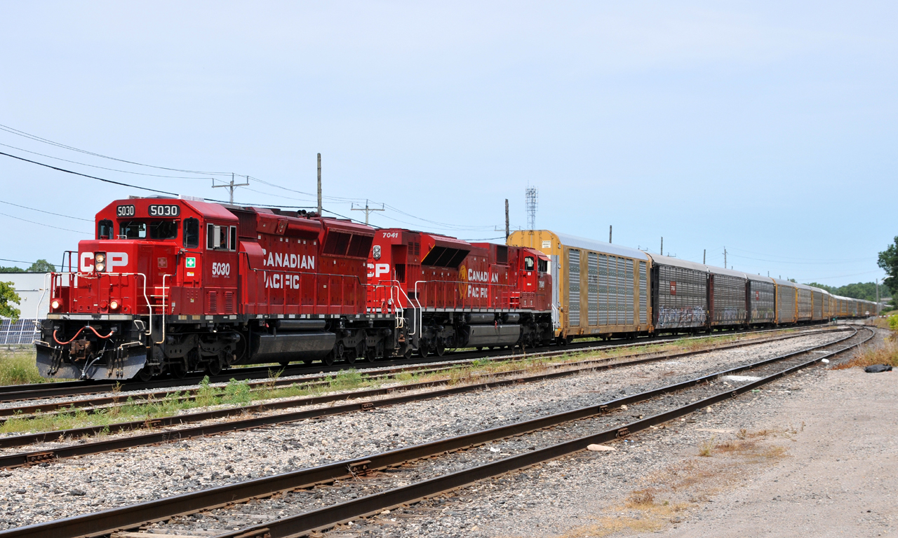 CP 5030, and CP 7041 make track speed through Woodstock, ON with 103 cars in tow.

 

 

5030 is Ex-CP SD40-2 6006

7041 is ex-CP SD90/43MAC 9122