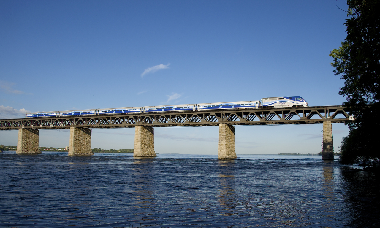 AMT 1325 pushes a deadhead move towards the South Shore during the morning rush hour.