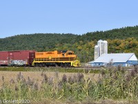 A clear and sunny early fall day highlights the Quebec Gatineau's spotlessly clean unit #2007.