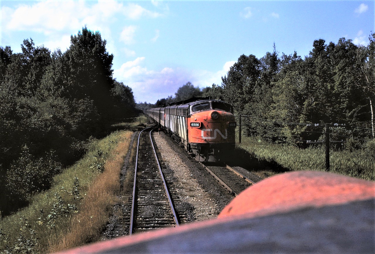 We are sitting in the hole at Woodward, Ontario for a meet with the southbound Super Continental train number 4.  Power for number 4 is all "Western Lines" units in the form of 6506-6603-6501.  Map location is approximate.