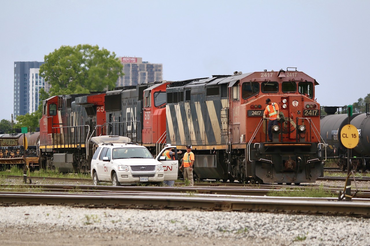 With their journey to London complete along with all yard work, the crew of train 509 tie up the road power at London yard, including endangered Dash-8 2417. In a few hours a new crew will continue the trains eastward journey to Toronto as train 434.