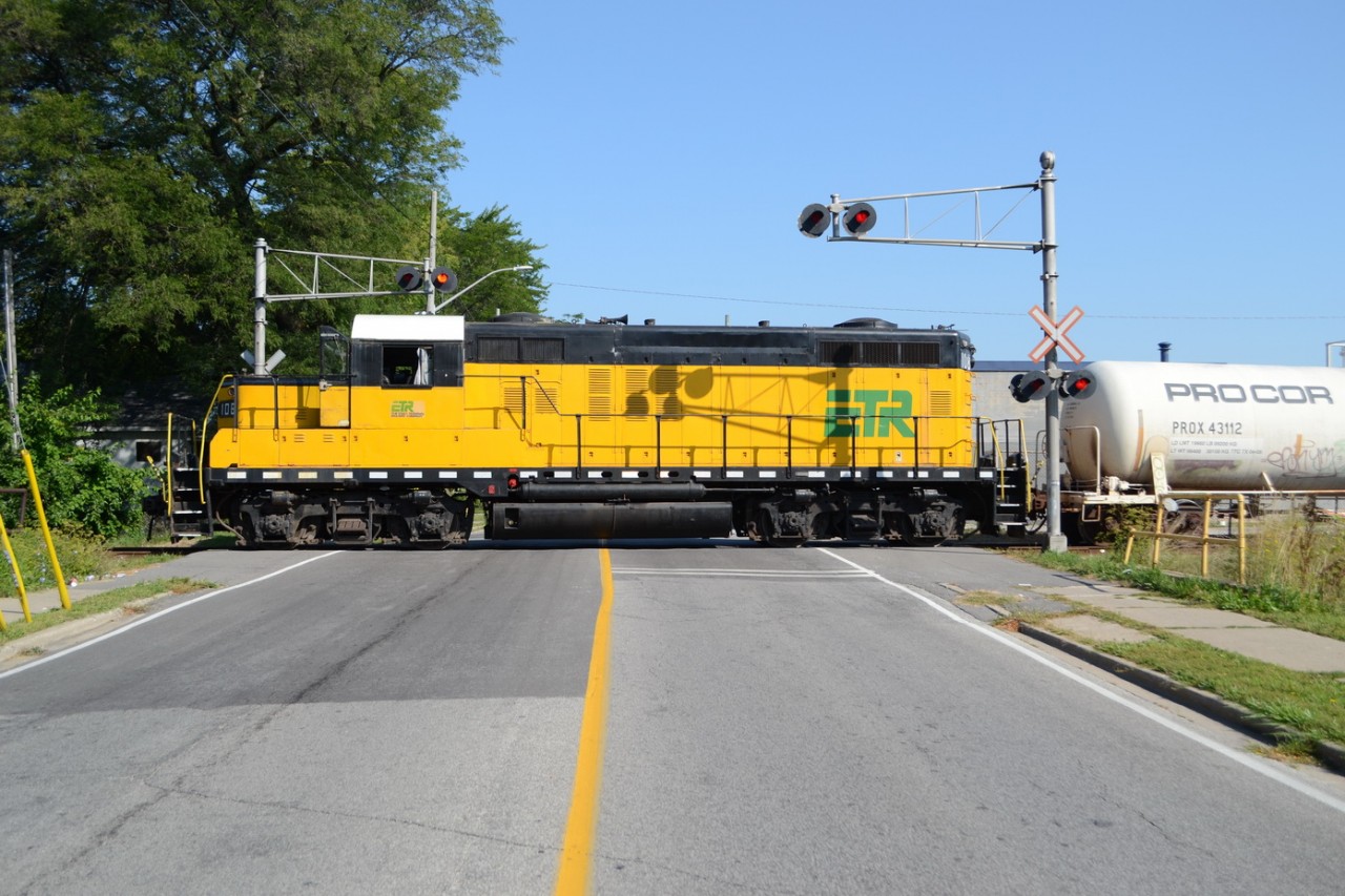 ETR 108 heading west over Felix Ave, in West Windsor, on it's way to Ojibway yard.