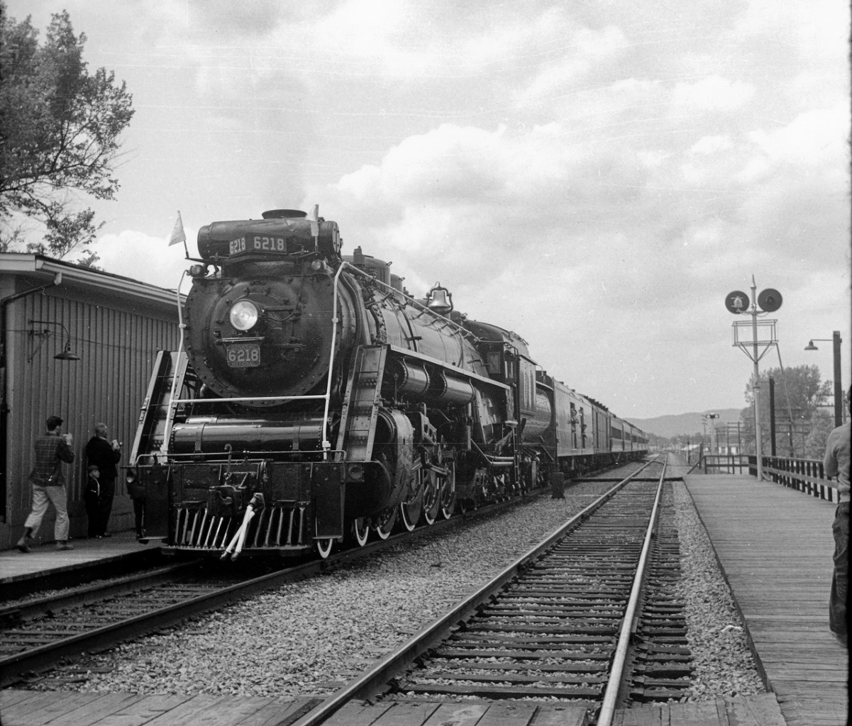 Another shot of 6218 stopped briefly at the Beloeil Station Station..(I recall the hamlet was known as Beloeil Station, and this was the station!). From a 2-1/4 negative scan.